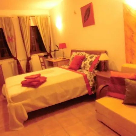 Casa Riqueta Silva * Bordeira (Bordeira)